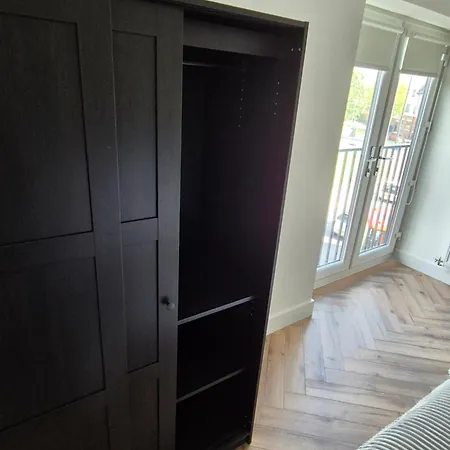 Spacious & Free Parking Apartment *